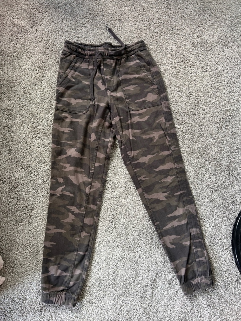 Athleta Men's Camo Joggers in Olive and Dark Green
